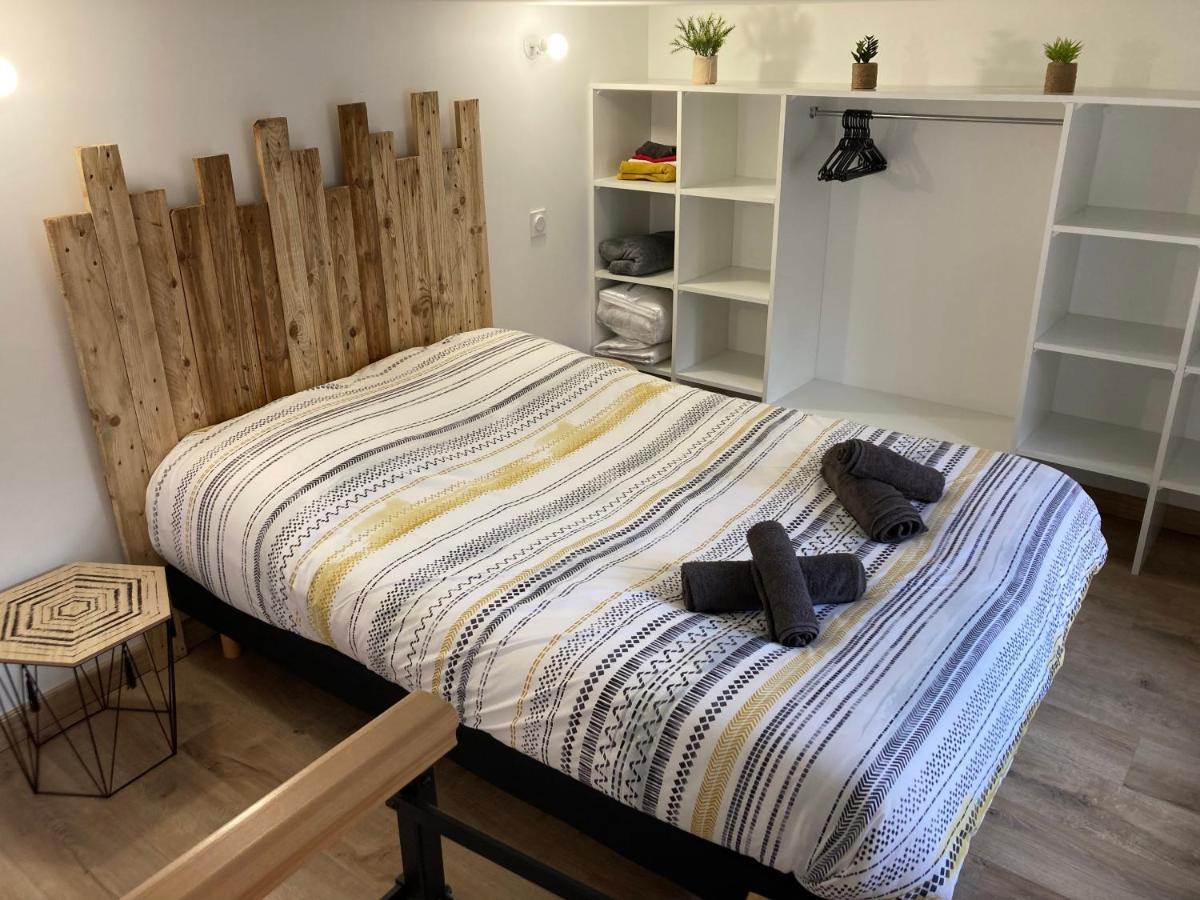 Appartement Au Coeur D'Espalion La Cabane Du Lot Bagian luar foto